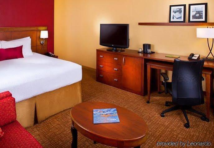 Courtyard Tampa Westshore/Airport Bagian luar foto