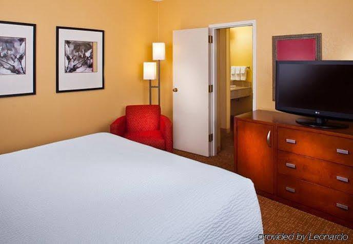 Courtyard Tampa Westshore/Airport Bagian luar foto