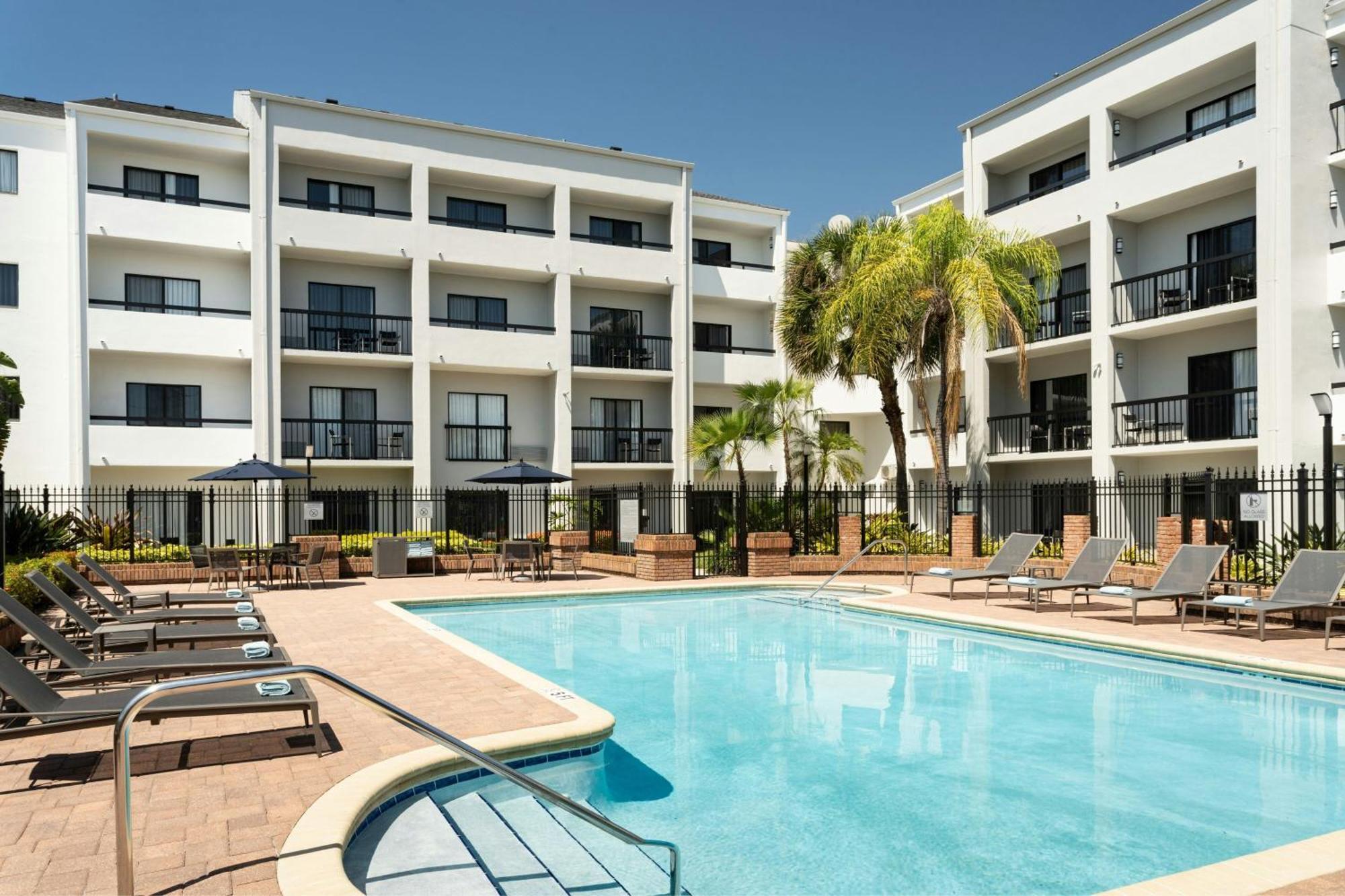 Courtyard Tampa Westshore/Airport Bagian luar foto