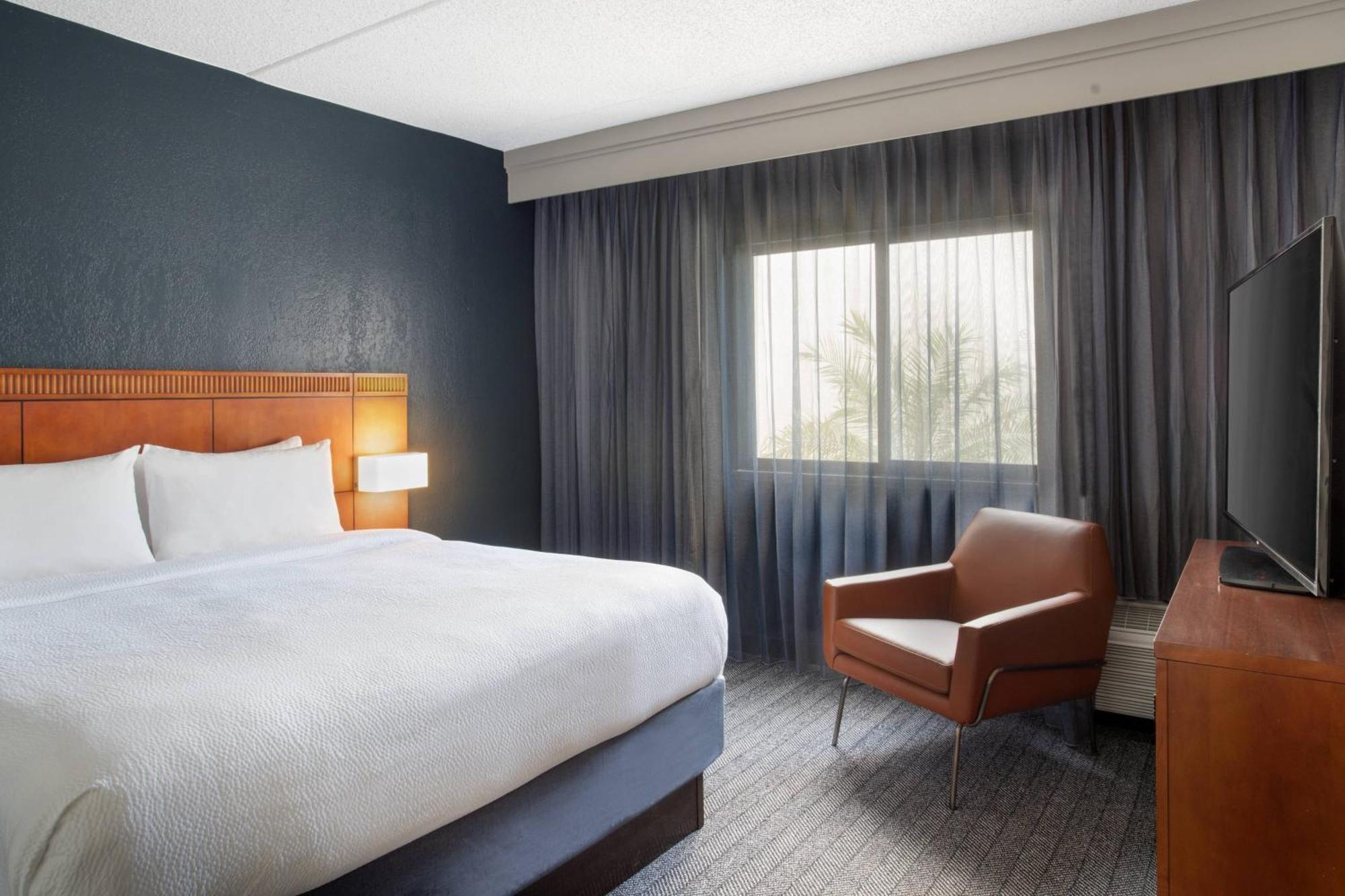 Courtyard Tampa Westshore/Airport Bagian luar foto