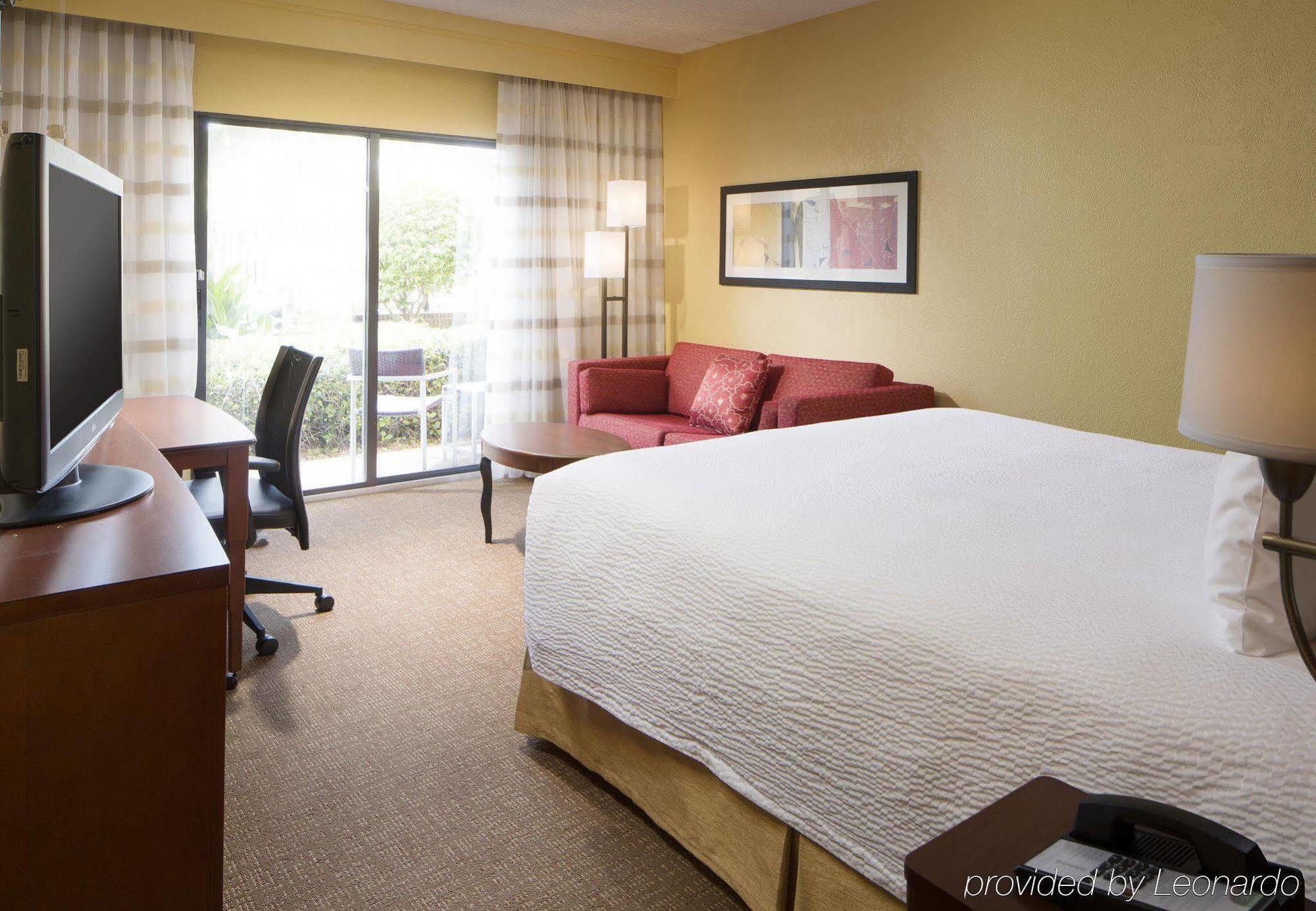 Courtyard Tampa Westshore/Airport Bagian luar foto
